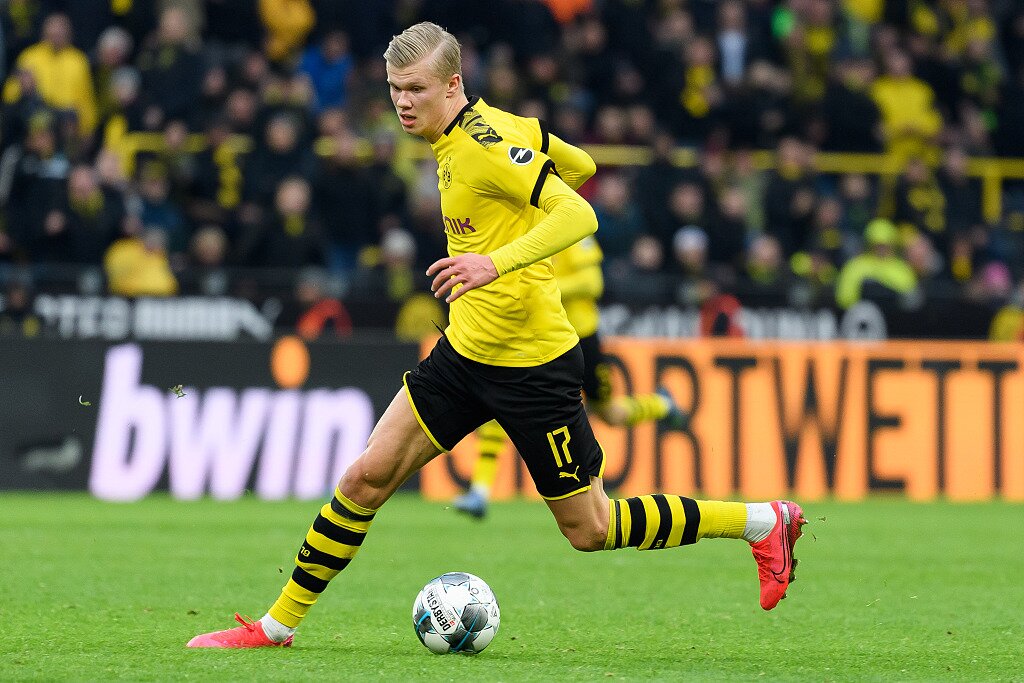 CBA：深圳男篮三分爆发 主场胜上海（CBA：深圳外线火力全开 主场力克上海）