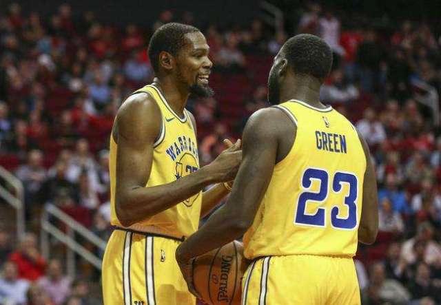 门将倒地的瞬间，一切都晚了（门将倒下的一刻，一切为时已晚）