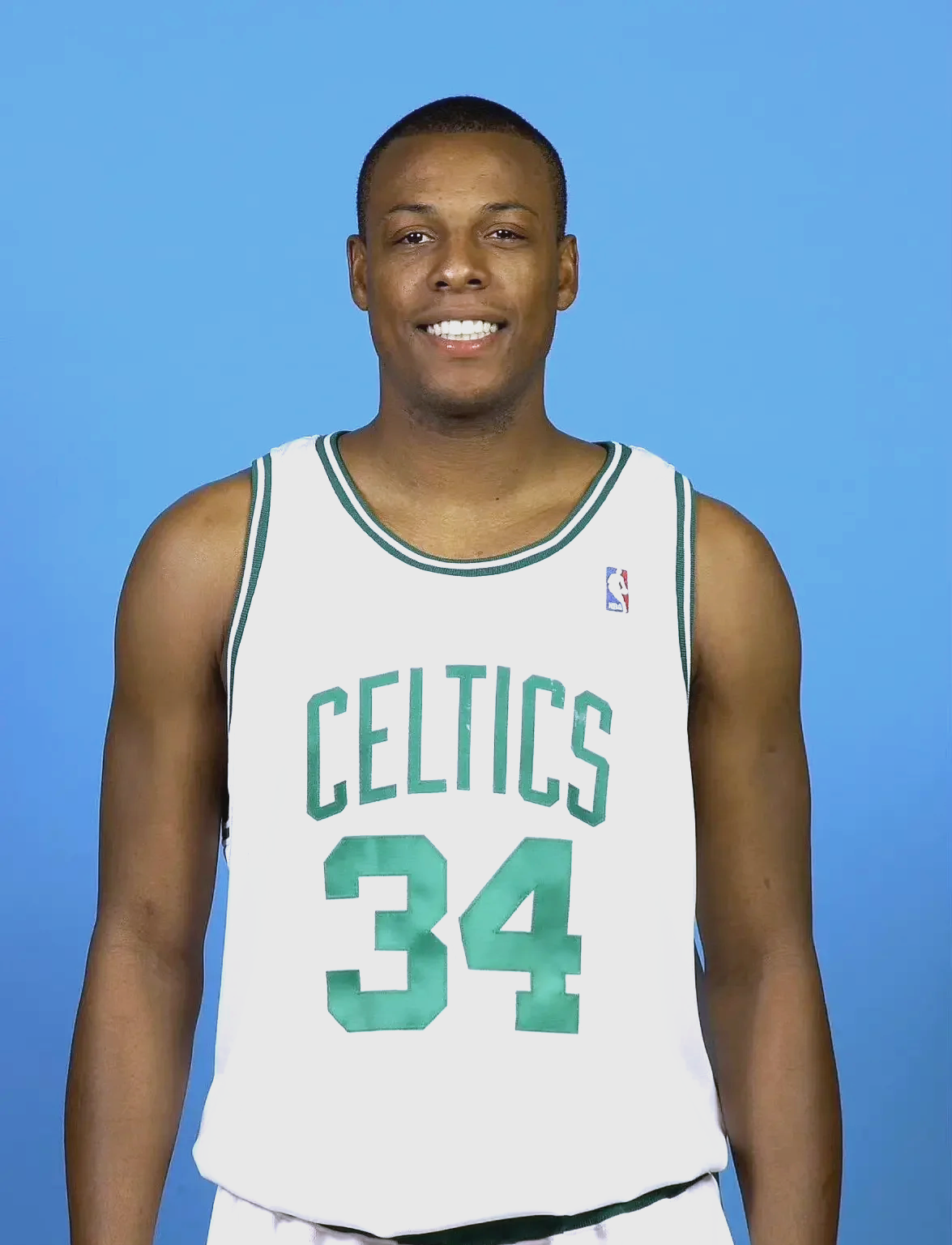 曼城斯特林末节进球助球队获胜（斯特林末段破门助曼城取胜）