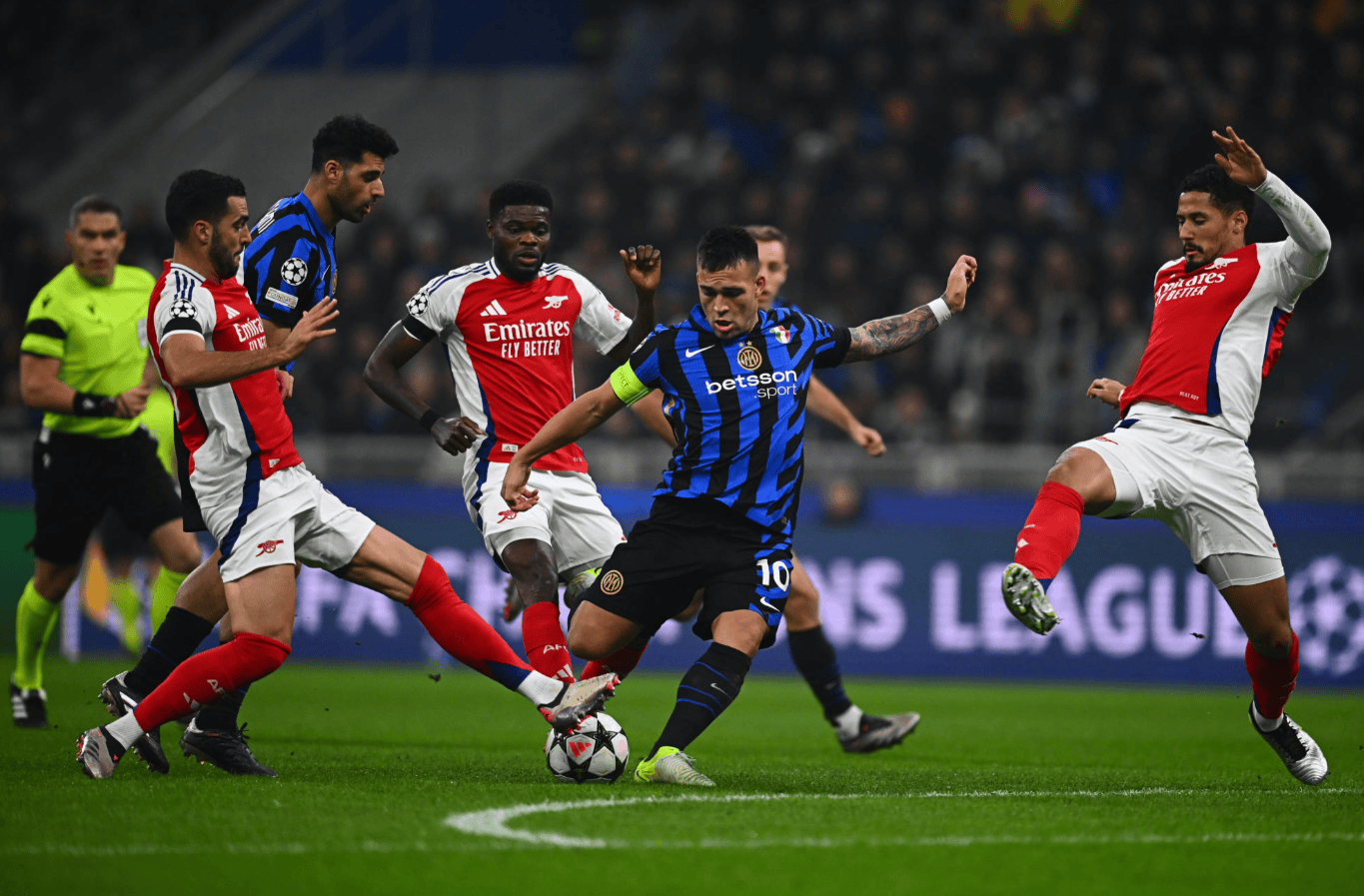 本赛季俱乐部双人组进球榜：凯恩+迪亚斯37球高居第一（本季俱乐部双人组进球排行：凯恩与迪亚斯37球登顶）