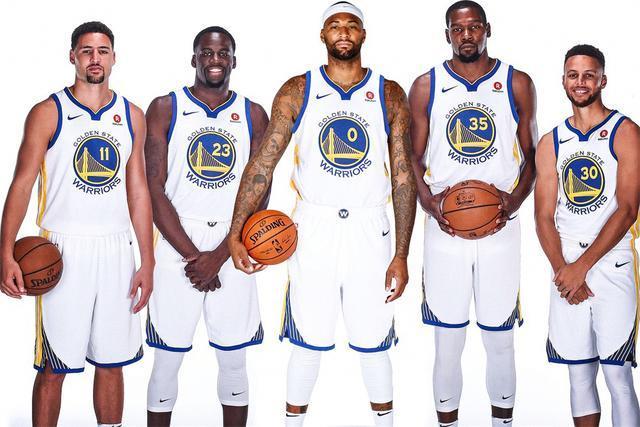 湖人浓眉哥篮下统治球队获胜（浓眉内线制霸助湖人取胜）