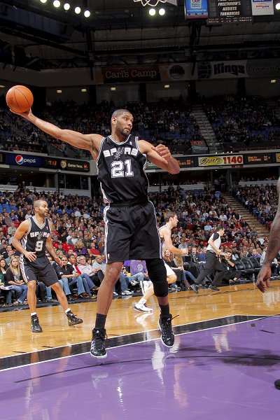 瑞士媒体：一名瑞士裁判涉嫌在女足更衣室偷拍1550小时视频（瑞媒称瑞士裁判疑在女足更衣室偷拍，涉约1550小时影像）