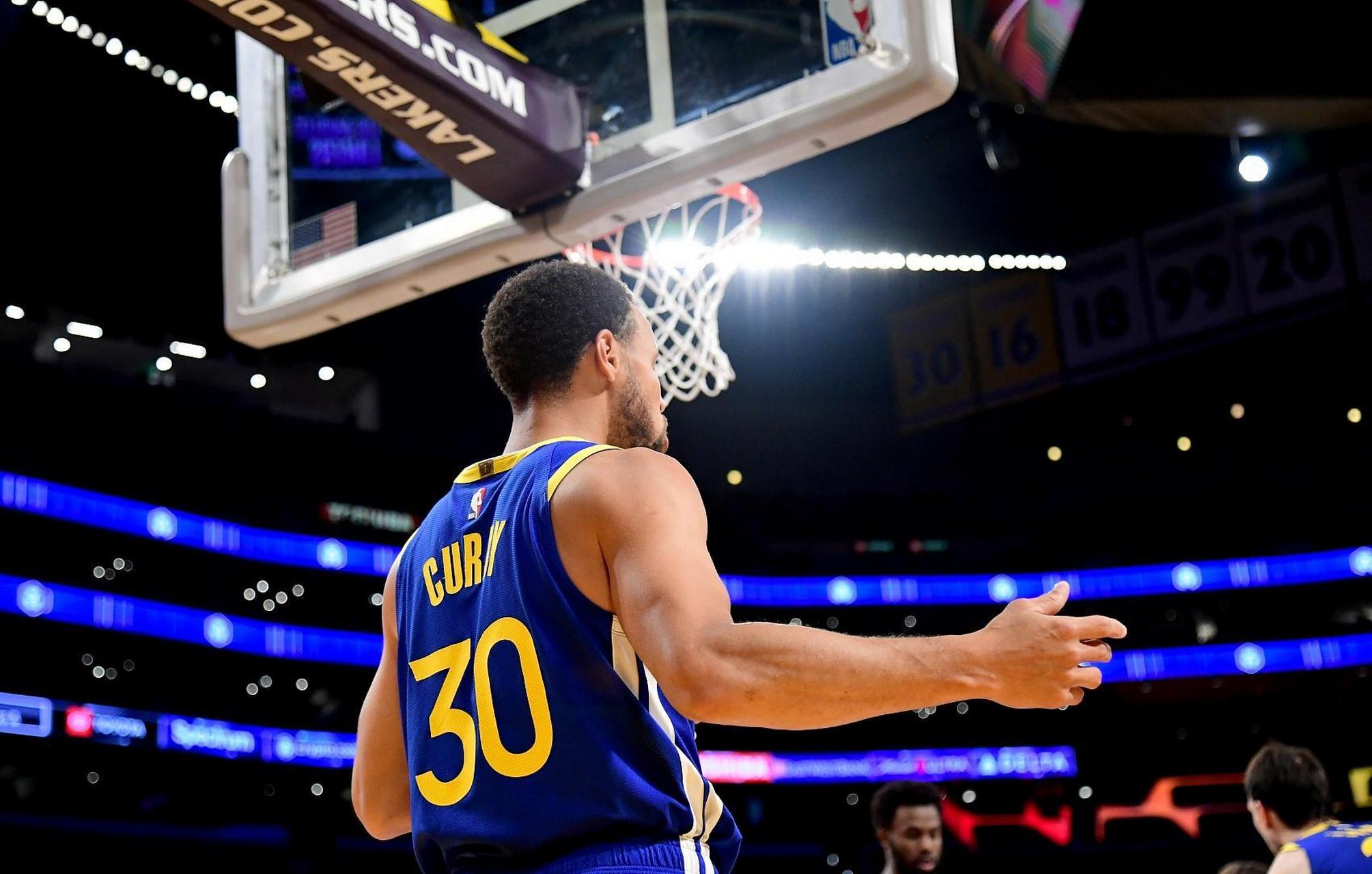 伊基塔：在哥伦比亚谈论J罗，就如同在谈论梅西或马拉多纳（伊基塔：在哥伦比亚，J罗的地位堪比梅西与马拉多纳）